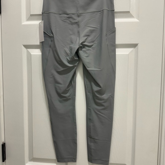 Athleta Interval Stash High Rise 7/8 length Gray Leggings - Picture 3 of 5